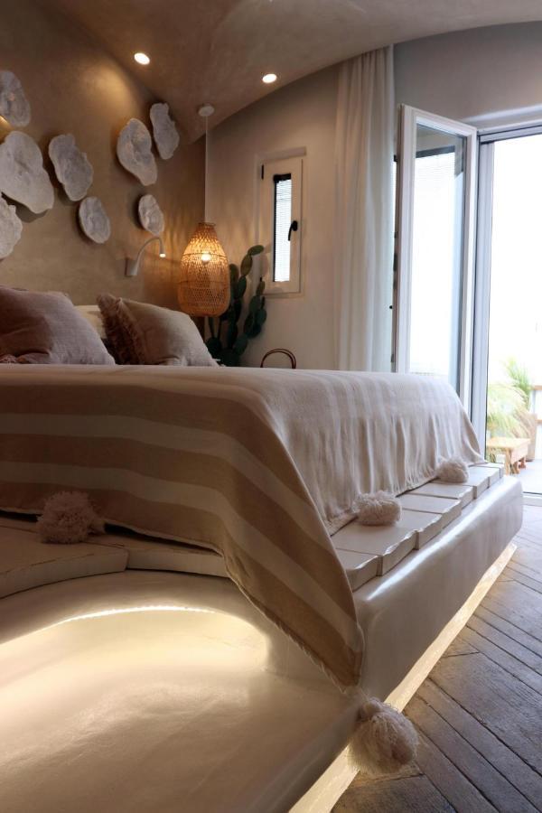 Narcissus Luxury Suites Naxos City Exteriör bild